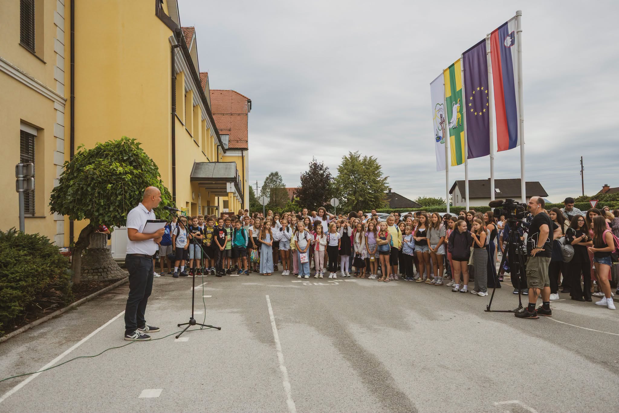 PRVI ŠOLSKI DAN NA OŠ HAJDINA – IN SPET SMO SKUPAJ