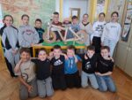 učenci 5. a ponosni na izdelano kolo4